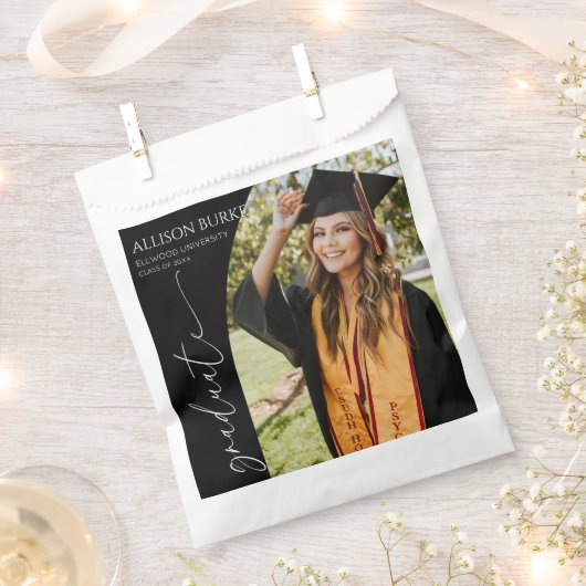 Minimal Minimalist Photo Arch Graduation フェイバーバッグ (クリップ留めされた状態)