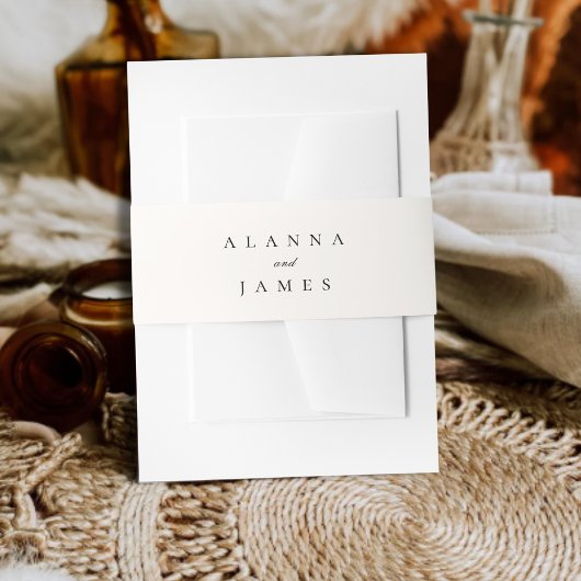 Minimal Modern Black Serif Wedding Invitation 招待状ベリーバンド