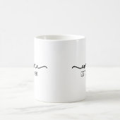 Minimal Mom Established 手書きの名前と年号 コーヒーマグカップ (中央)