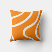 Minimalist Abstract White Lines on Vibrant Orange クッション (裏面)