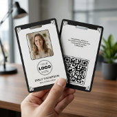 Minimalist Art Deco Black White Photo Logo QR バッジ