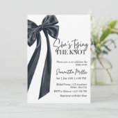 Minimalist Black Bow Bridal Shower Invitation Temp 招待状 (スタンド正面)