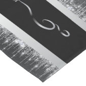 Minimalist Black Silver Icicles "Merry Christmas"  ショートテーブルランナー (コーナー)