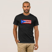 Minimalist Boricua Puerto Rican Flag Typography Tシャツ (正面フル)