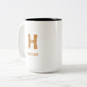 MINIMALIST BRONZE ONE LETTER MONOGRAM NAME WHITE ツートーンマグカップ (正面左)