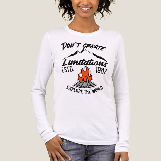 Minimalist Campfire Icon Design, Camping  トライブレンドＴシャツ (正面)