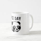 Minimalist Coffee Mug – Unique Saad Mug Design, Pe コーヒーマグカップ (正面右)