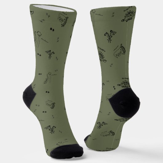 Minimalist Dino Crew Socks for Adults - Olive ソックス (傾斜あり)
