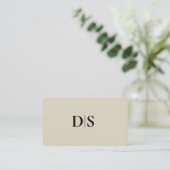 Minimalist Elegant Beige Monogram Initial 名刺 (スタンド正面)