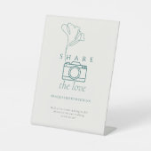 Minimalist Emerald "Share the Love" Wedding 台座サイン (正面)