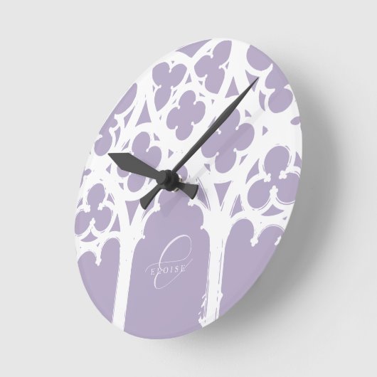 Minimalist Gothic Window Calligraphy Lavender ラウンド壁時計 (傾斜)