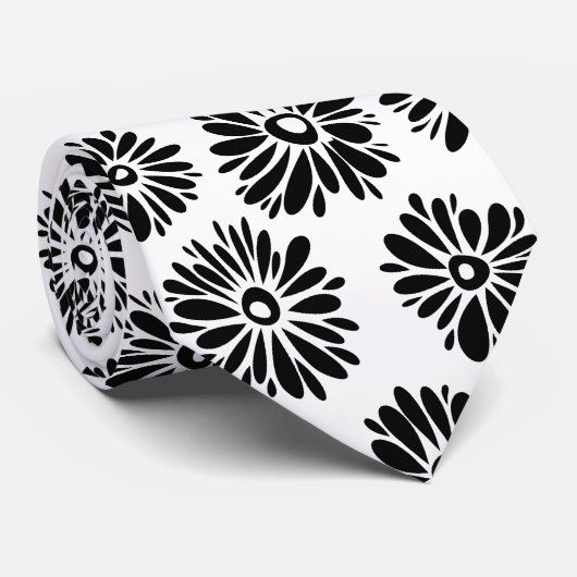 Minimalist Groovy Black and White Daisy Flowers ネクタイ (ロール)