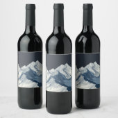 Minimalist Hand-Drawn Mountain Peaks ワインラベル (ボトル)