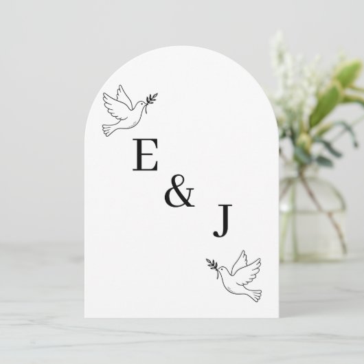 Minimalist Hand Drawn Wedding Invitation 招待状 (スタンド正面)