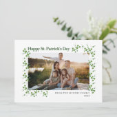 Minimalist lucky shamrock st. Patrick's Day Photo シーズンカード (スタンド正面)