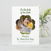 Minimalist lucky shamrock st. Patrick's Day Photo シーズンカード (スタンド正面)