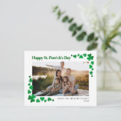 Minimalist lucky shamrock st. Patrick's Day photo シーズンポストカード (スタンド正面)