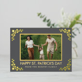 Minimalist lucky shamrock st. Patrick's Day Photo 箔シーズンカード (立ち正面)