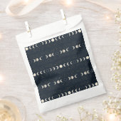 Minimalist Lunar Phases Pattern with Stars and Nig フェイバーバッグ (クリップ留めされた状態)