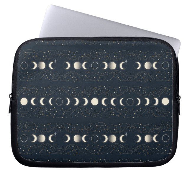 Minimalist Lunar Phases Pattern with Stars and Nig ラップトップスリーブ (正面)