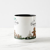 Minimalist Luxury Gingerbread Family Christmas  ツートーンマグカップ (中央)