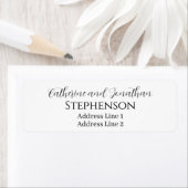 Minimalist Married Couple Return Address Labels ラベル (インサイチュ)