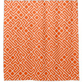 Minimalist Maze Fill Orange Pattern シャワーカーテン (正面)