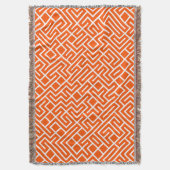 Minimalist Maze Fill Orange Pattern スローブランケット (正面縦)