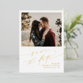 Minimalist Modern Chic Script Photo Save The Date 箔招待状 (立ち正面)