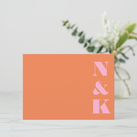 Minimalist Modern Monogram Pink and Orange Wedding ノートカード (スタンド正面)
