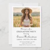 Minimalist Modern Typography Graduation Party 招待状 (正面)