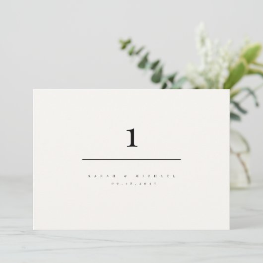 Minimalist Modern Typography Wedding Table Number 招待状 (スタンド正面)