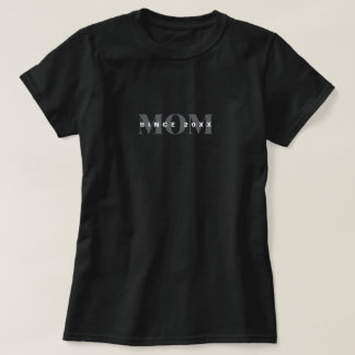 Minimalist Mom Since Year Custom Text Tシャツ