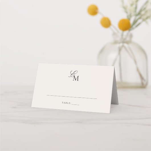 Minimalist Monogram Ivory Editorial Wedding プレイスカード (正面)