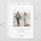 Minimalist Newlywed Beach Couple Photo Christmas シーズンカード (裏面)