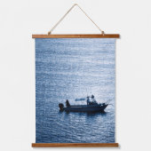 Minimalist Ocean Wall Art Fisherman Blue 吊り下げ型タペストリー (正面)