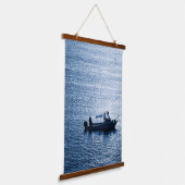 Minimalist Ocean Wall Art Fisherman Blue 吊り下げ型タペストリー (傾斜あり)