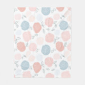 Minimalist Pastel Rose White Floral Pattern フリースブランケット (正面)