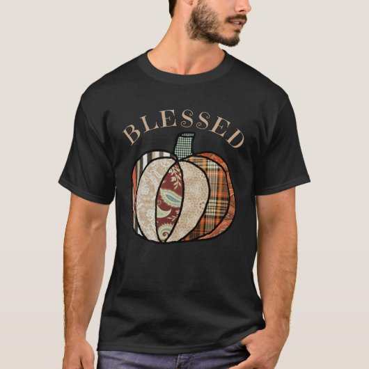 Minimalist Patchwork Pumpkin Autumn Blessed Thanks Tシャツ (正面)