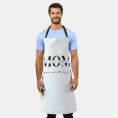 Minimalist Personalized Mom Name Apron エプロン (着用した状態)