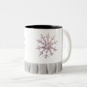 Minimalist Pink Snowflake White Cable Knit  ツートーンマグカップ (正面右)