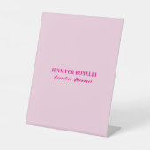 Minimalist pink trendy personalized customize name 台座サイン (正面)