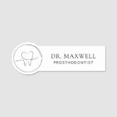 Minimalist Prosthodontist 名札 (正面)