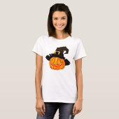 Minimalist Pumpkin Witch Hat Tシャツ (正面フル)