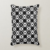 Minimalist retro check pattern – Monochrome design アクセントクッション (正面(垂直))