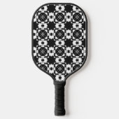 Minimalist retro check pattern – Monochrome design ピックルボールラケット (正面)
