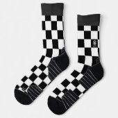 Minimalist Retro Checkered – Monochrome Streetwear ソックス (左)