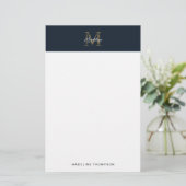 Minimalist Script Metallic Navy Blue Gold Monogram 便箋 (スタンド正面)