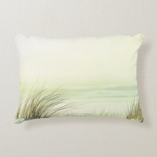 Minimalist Serene White Sand Dunes Beach アクセントクッション (正面)