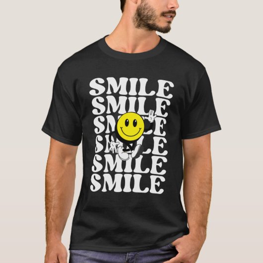 Minimalist Smile Emoji Retro Typography Funny Tシャツ (正面)